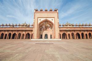 Agra - Jaipur(260 Km / 6 Hrs )