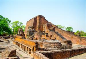 Rajgir – Bodhgaya (80 Km / 2 Hrs)