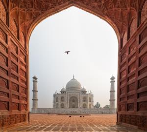  Agra – Lucknow ( 335 Km / 6 Hrs)